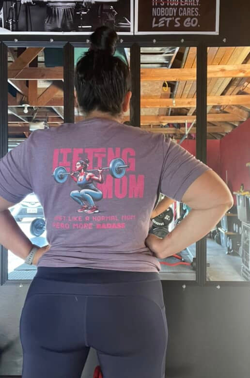 Lifting Mom Just Like A Normal Pero More Badass - Latina Muscle